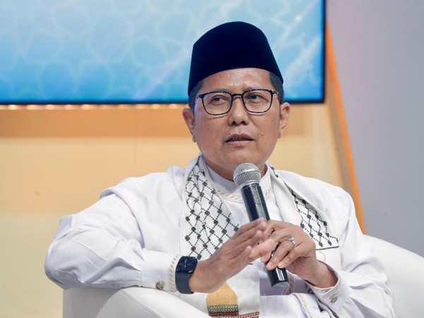 KH Cholil Nafis: Jadikan Kualitas Shalat Barometer Utama dalam Memilih Pasangan Hidup
