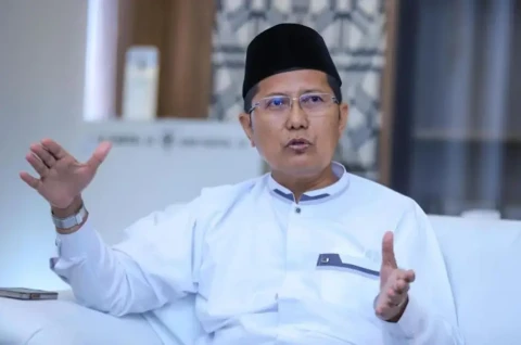 KH Cholil Nafis Ibaratkan Rukun Shalat Seperti Jantung dan Kepala Pada Manusia